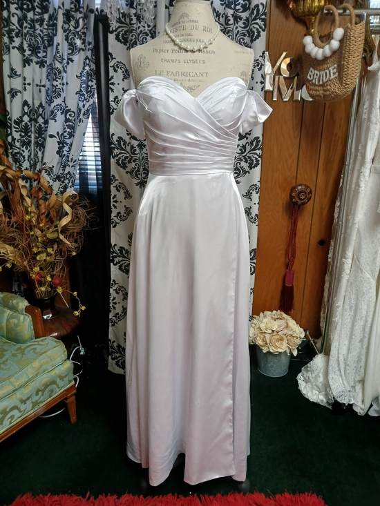 Suzhou Dresses & Skirts - Classic White Off-Shoulder Satin A-Line Wedding Dress